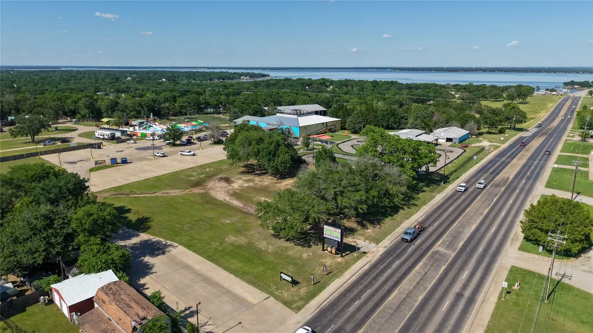 600 E Cedar Creek Parkway, Seven Points, TX 75143 - #1