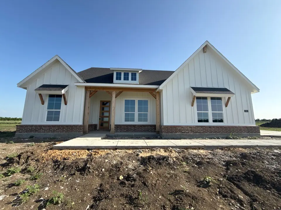 690 County Road 200, Valley View, TX 76272 - #1