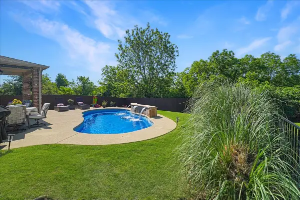 2202 Stanhill Drive, Corinth, TX 76210