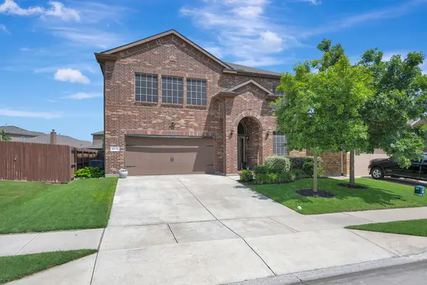 15716 Oak Pointe Drive, Fort Worth, TX 76177