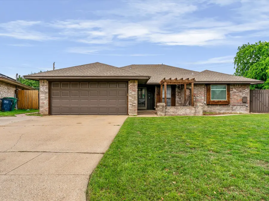2600 S Meadow Drive, Fort Worth, TX 76133 - #2