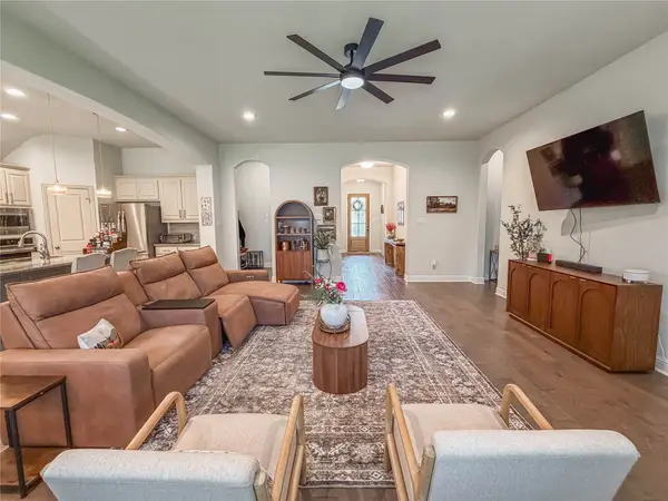 343 Abbott Lane, Waxahachie, TX 75165