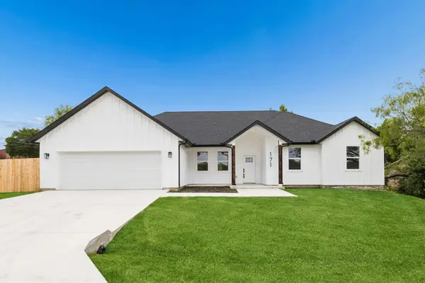 171 Tryall Court, Runaway Bay, TX 76426