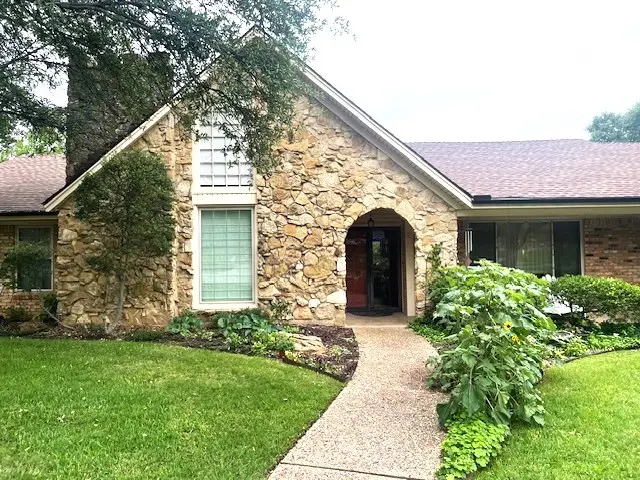 3408 Country Club Road, Pantego, TX 76013 - #2