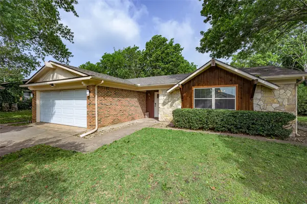 1028 S Idlewild Drive, Sherman, TX 75090