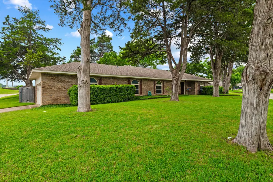 414 Ridgewood Drive, Desoto, TX 75115 - #2