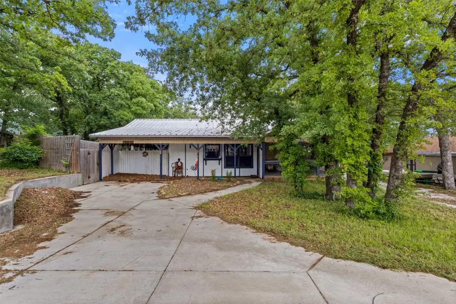 316 Hickorywood Street, Azle, TX 76020 - #2