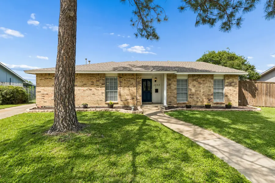 1833 Woodbury, Carrollton, TX 75007 - #2