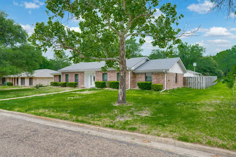 405 Brookwood Drive, Mount Pleasant, TX 75455 - #2