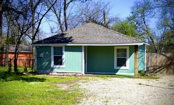 927 W Baker Street, Denison, TX 75020