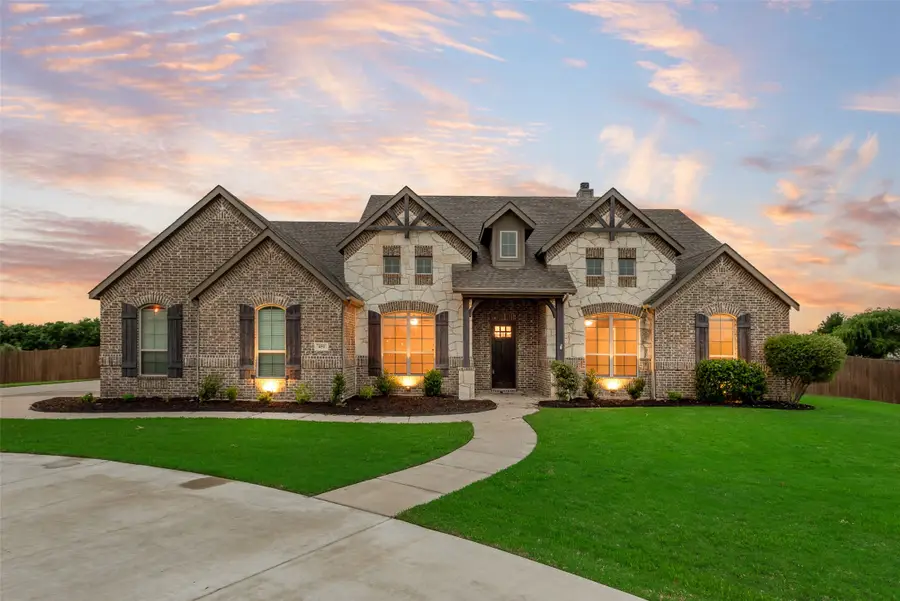 451 Holmes Avenue, Waxahachie, TX 75167 - #2