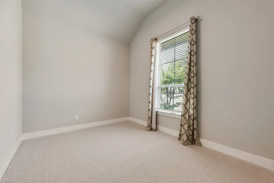330 Windsor Street, Waxahachie, TX 75165 - #3