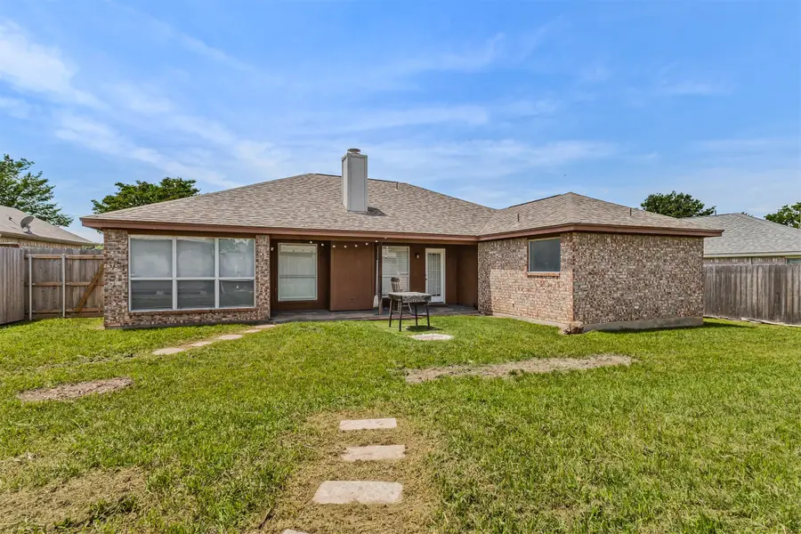 1012 High Crest Drive, Azle, TX 76020 - #3