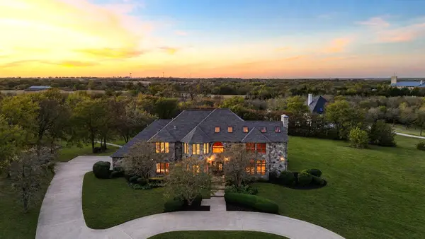 362 Woodland Hills Drive, Sherman, TX 75092