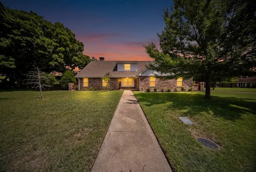 1602 Lancelot Circle, Grand Prairie, TX 75050 - #2