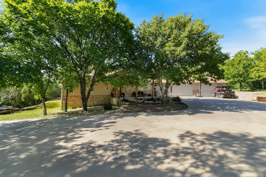 132 Southside Drive, Gainesville, TX 76240 - #3