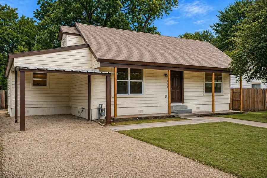 508 W Lone Star Avenue, Cleburne, TX 76033 - #2