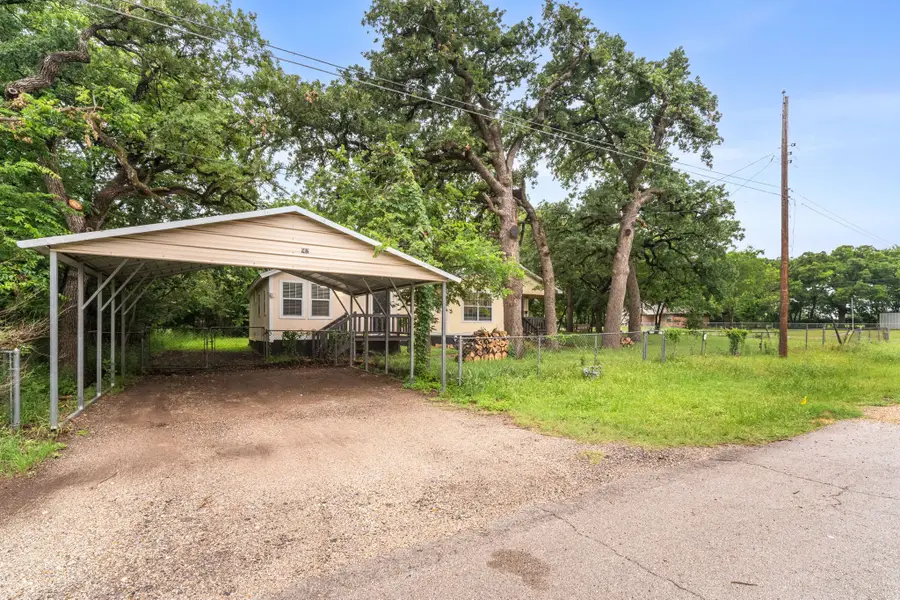 902 Travis Avenue, Alvarado, TX 76009 - #2