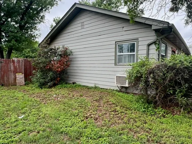 1305 W Elliott Street, Breckenridge, TX 76424 - #2