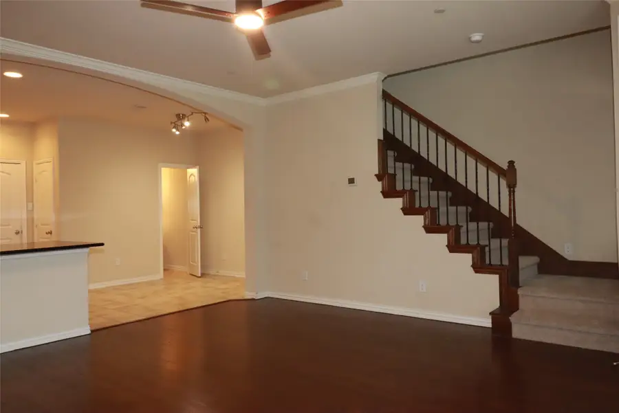 913 Shelby Lane, Lewisville, TX 75056 - #3