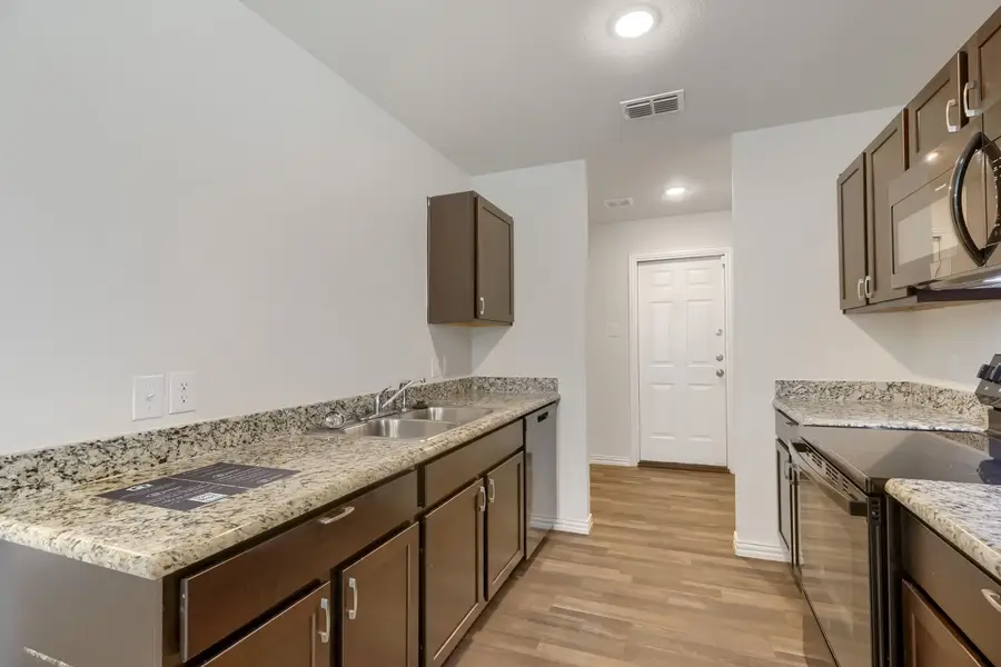 426 E Monterey Street, Denison, TX 75021 - #3