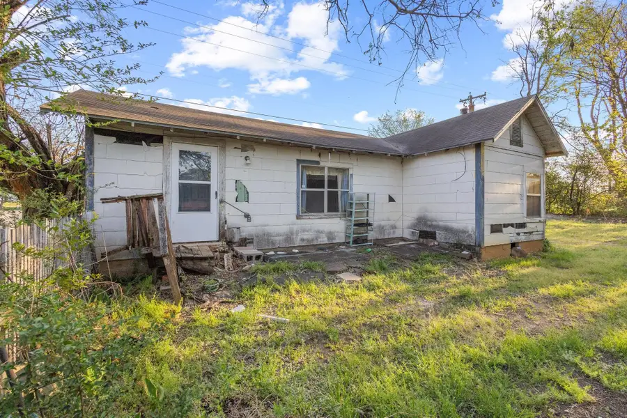 912 N Tone Avenue, Denison, TX 75020 - #2