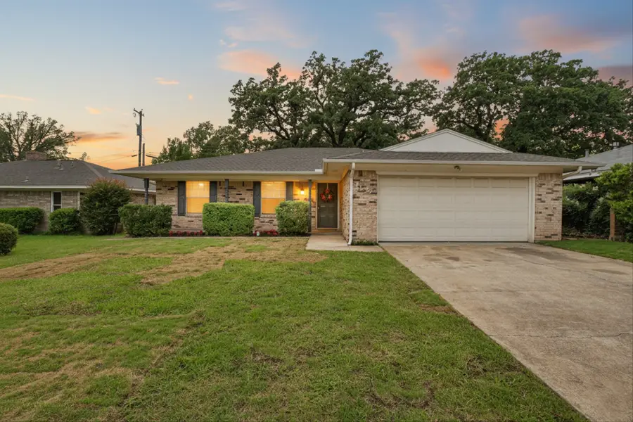 2132 Sandy Lane, Irving, TX 75060 - #2