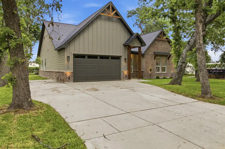 713 Club Oak Drive, River Oaks, TX 76114 - #3