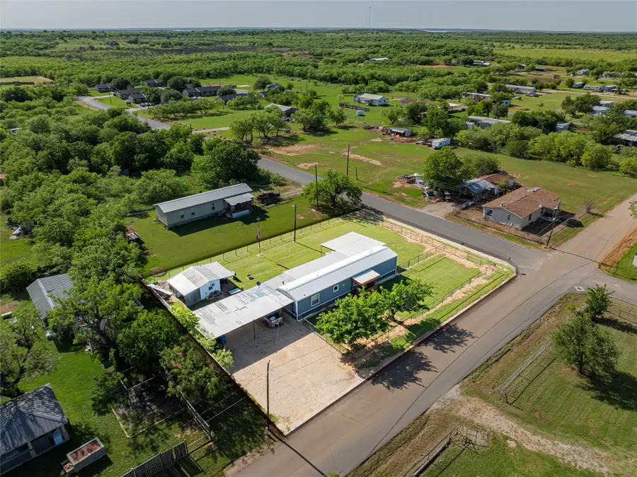 703 N Harvey Street, Breckenridge, TX 76424 - #2