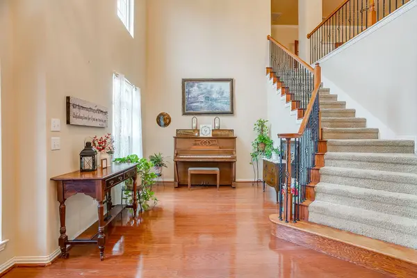 2952 Masters Court S, Burleson, TX 76028