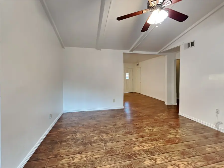 311 Lincolnshire Court, Irving, TX 75061 - #2