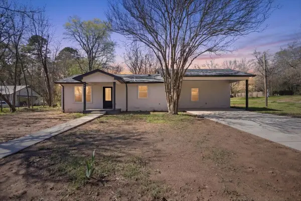 702 S Montgomery Street, Gilmer, TX 75644