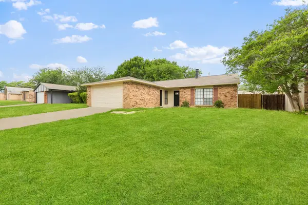 809 Levelland Drive, Arlington, TX 76017