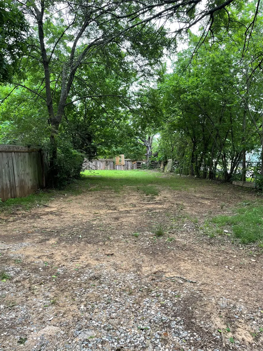 1025 Baker Street, Denison, TX 75020 - #3