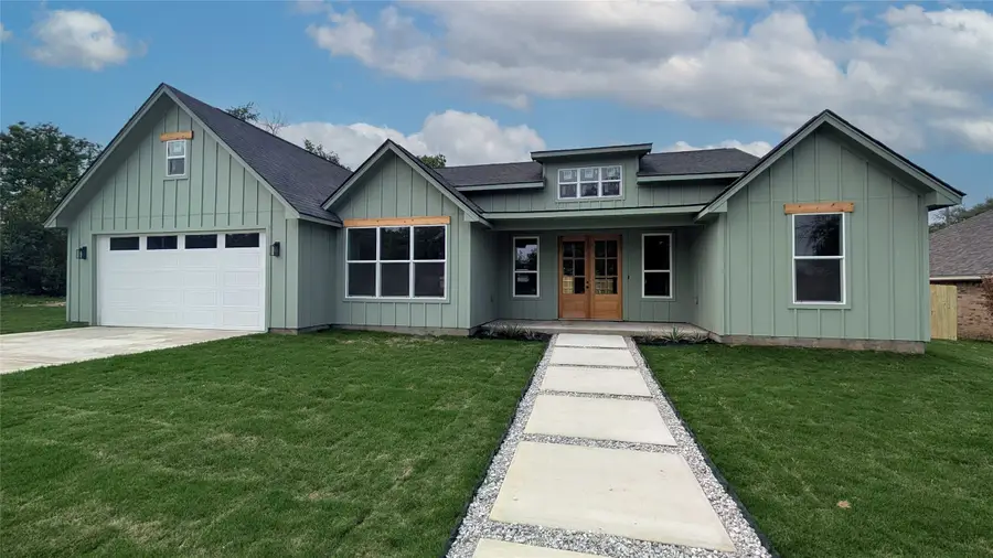 911 Van Winkle Street, Weatherford, TX 76086 - #3