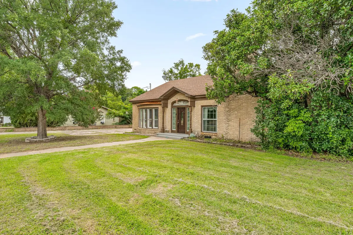 941 S Texas Street, De Leon, TX 76444 - #1