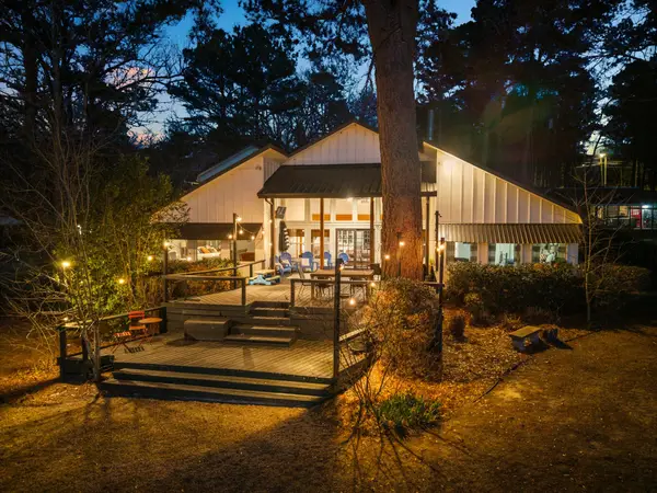 1805 E Lake Drive, Gladewater, TX 75647