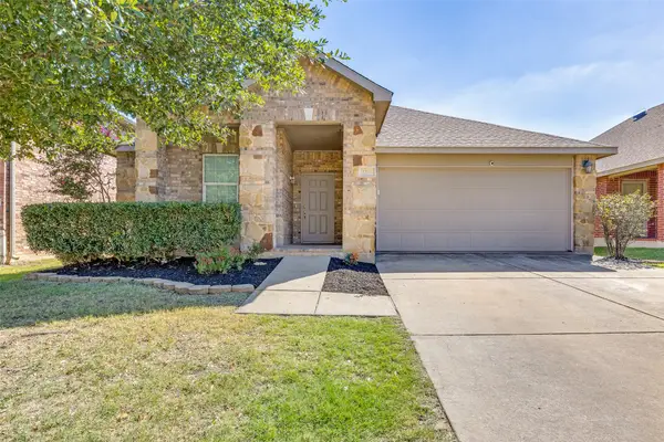 2208 Cavalry Drive, Fort Worth, TX 76177