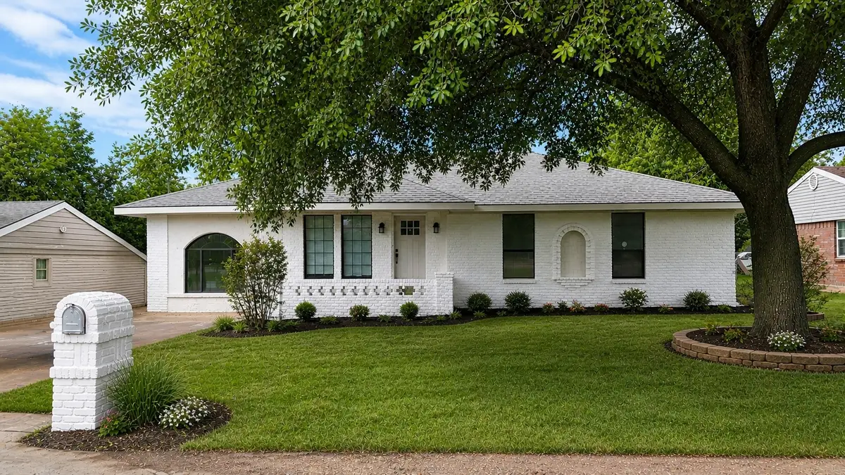 734 Tower Crest Drive, Duncanville, TX 75116 - #1