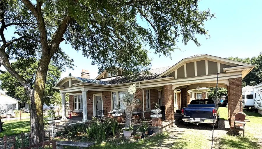 406 Walnut Street, Forreston, TX 76041 - #2