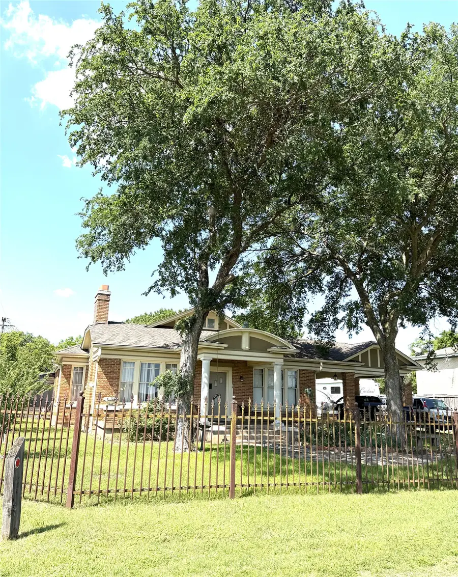 406 Walnut Street, Forreston, TX 76041 - #3