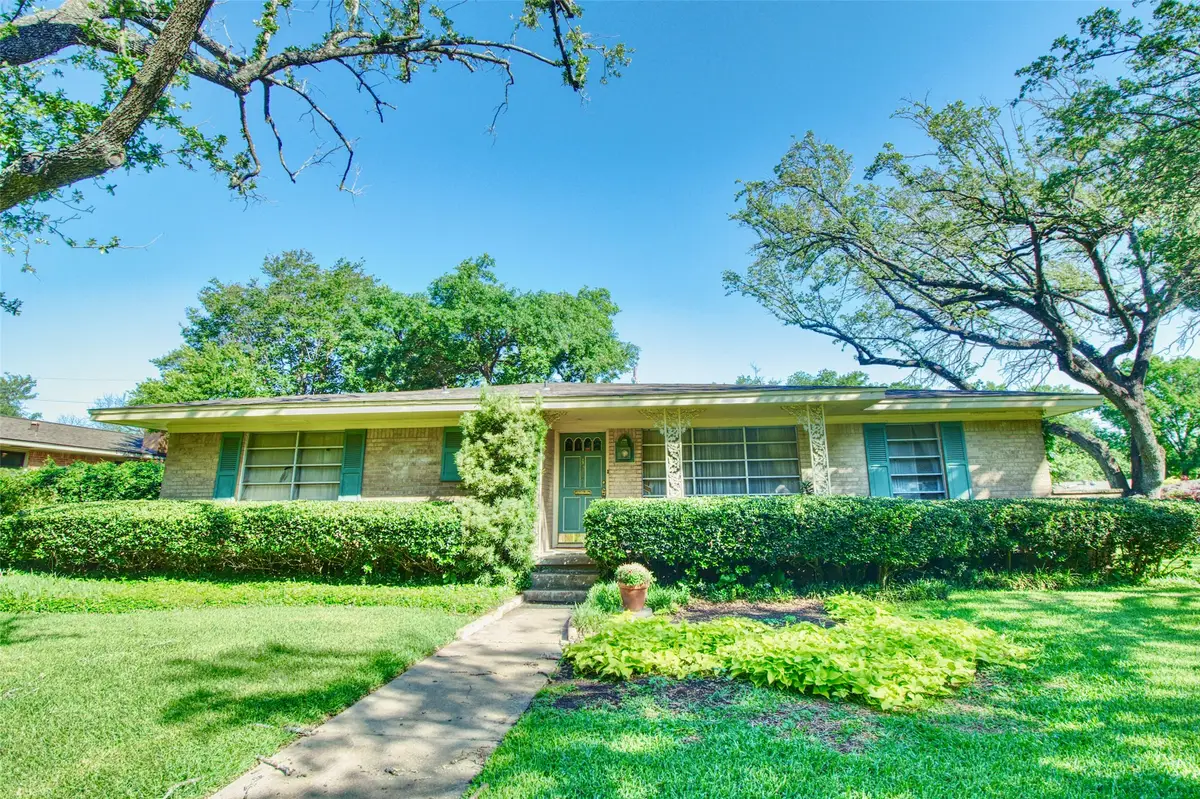 4901 Pine Avenue, Waco, TX 76710 - #1