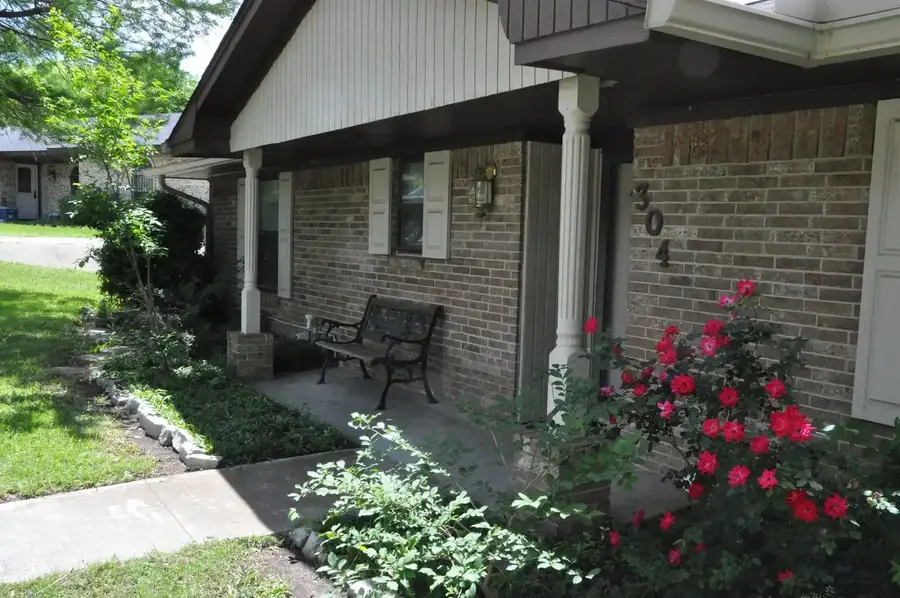 304 Bennett Circle, Desoto, TX 75115 - #2