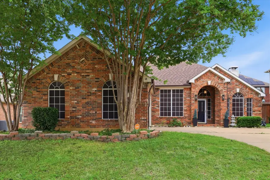 520 E Sandra Lane, Grand Prairie, TX 75052 - #2