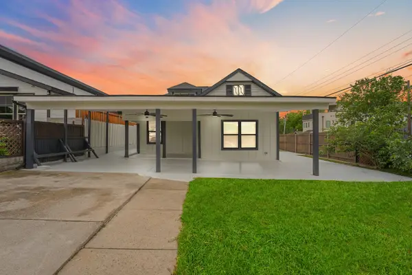 300 Steinman Avenue, Dallas, TX 75203