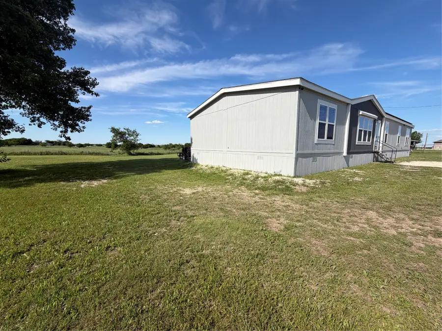 516 Glendale Drive, Godley, TX 76044 - #2