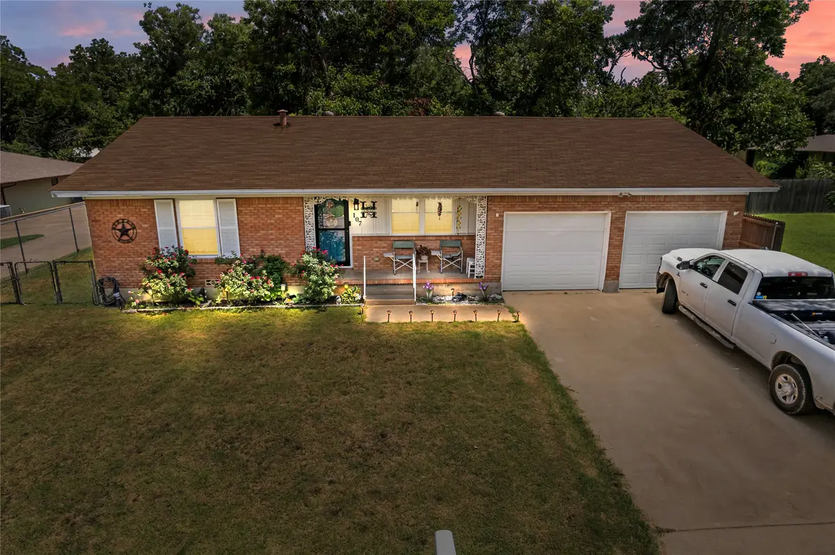 107 Woodard Avenue, Cleburne, TX 76033 - #1