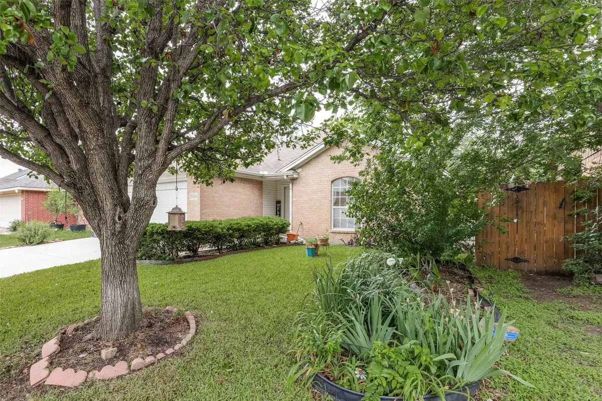 7429 Creekfall Drive, Fort Worth, TX 76137 - #1