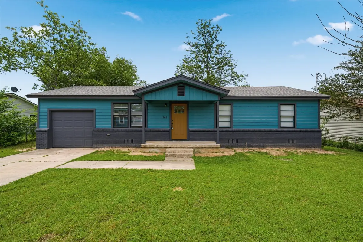 305 Avenue I, Lacy Lakeview, TX 76705 - #1