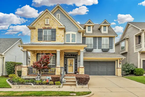 2215 Red Hawk Lane, Euless, TX 76039